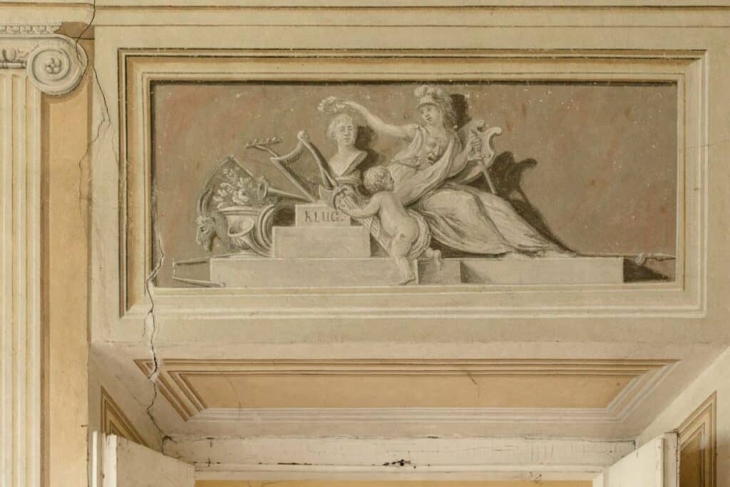 Zabytkowy XIX w. dwór w Rożnowie nad Dunajcem