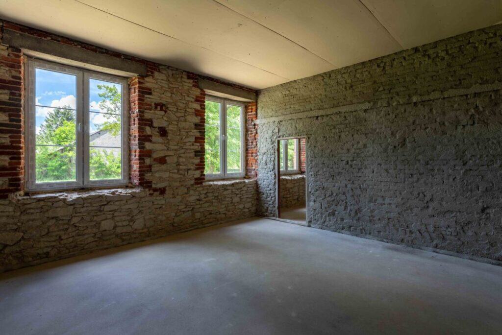 Stara Szkoła, Piaski, ul. Wolności